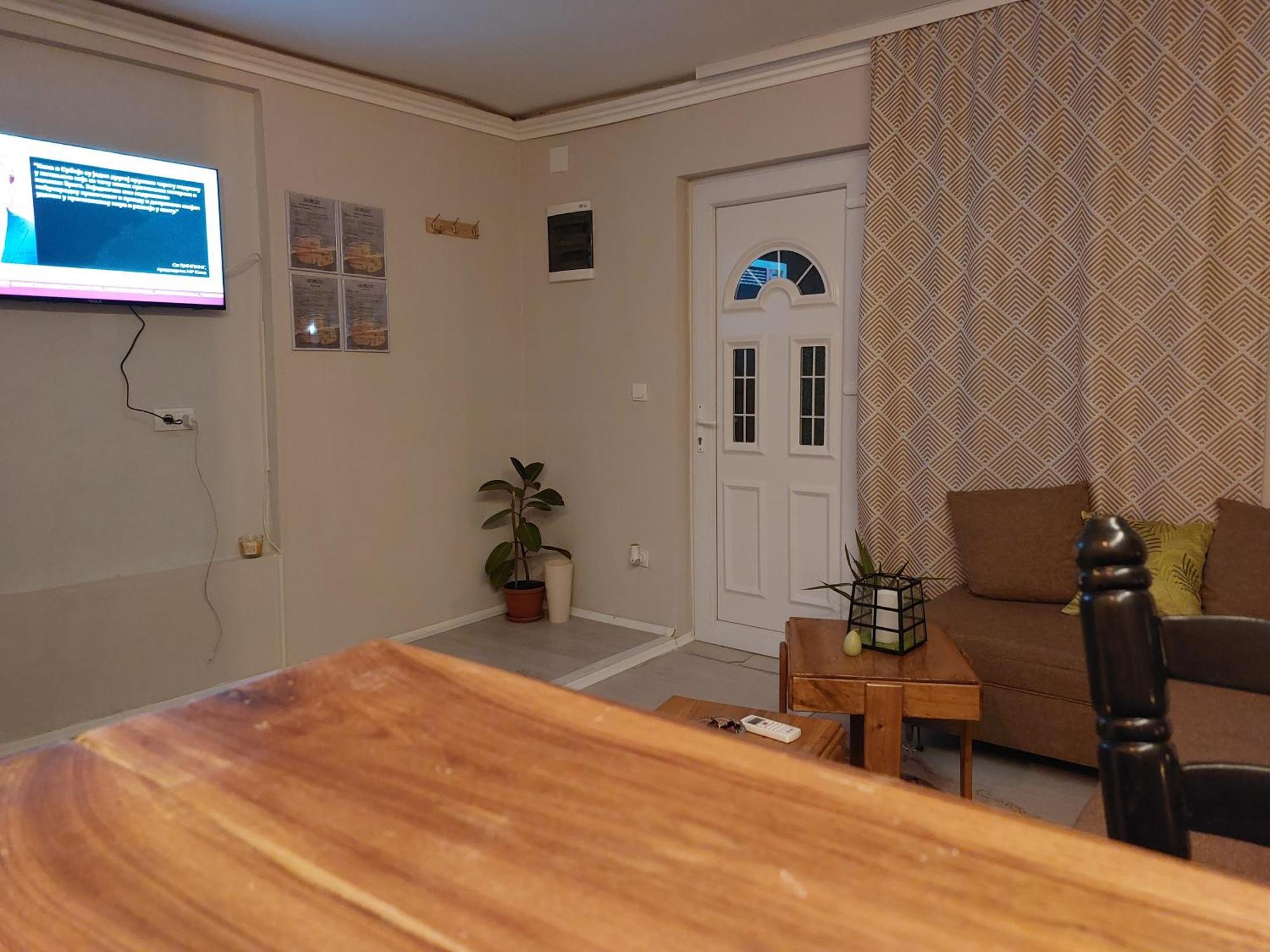 Mousehouse 1 Апартаменты *
